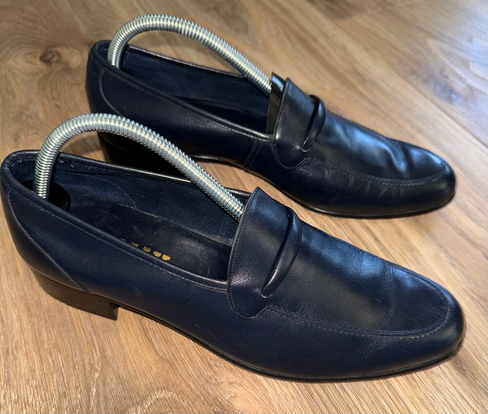 Vintage BALLY in SWITZERLAND Dark Blue Loma Slip-on Classic Loafers - size 8.5